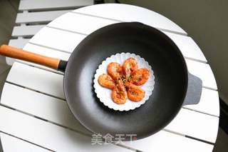 蒜蓉粉丝大虾的做法步骤:10