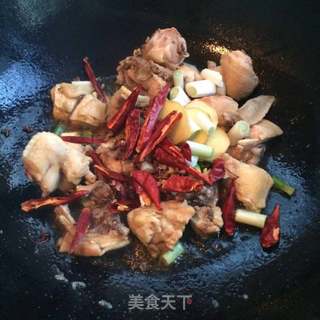 鸡块土豆拌面的做法步骤:5