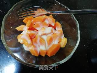 牛奶拌木瓜的做法步骤：3