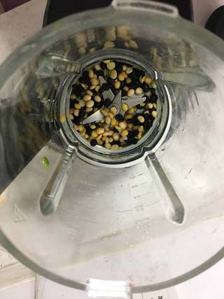 双豆豆浆的做法步骤：3