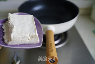 木耳烧豆腐的做法步骤:2
