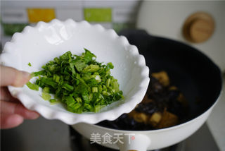 木耳烧豆腐的做法步骤:7