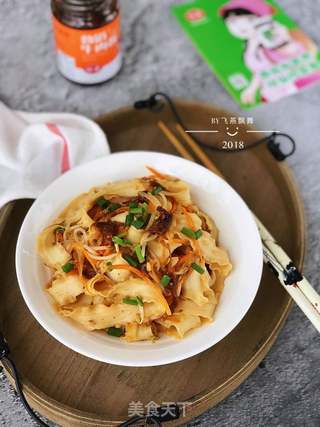 牛肉酱炒刀削面的做法步骤：13