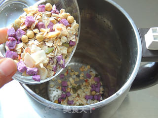 藜麦紫薯豆浆的做法步骤:2