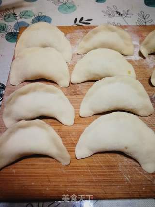荠菜肉饺的做法步骤:15