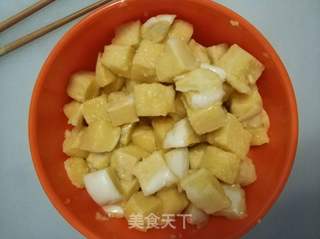 炒黄金馒头块的做法步骤:4