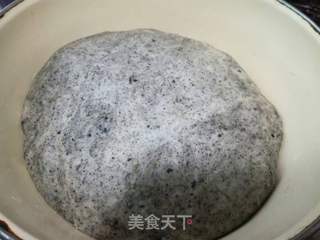 黑芝麻开花馒头的做法步骤:3