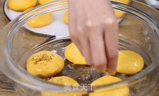 爆好吃的芝心南瓜桂花饼,竟然不用烤箱的做法步骤:14