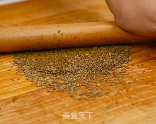 孜然羊肉的做法步骤:3
