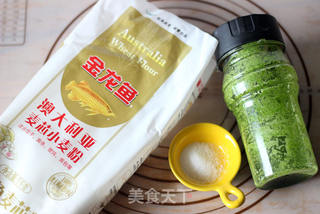劲爽菠菜手擀面的做法步骤:4