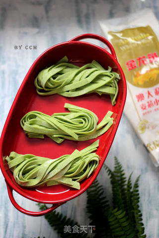 劲爽菠菜手擀面的做法步骤:19