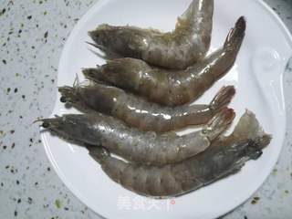 猪肉菠菜三鲜饺子的做法步骤:2