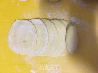 南瓜玫瑰花馒头的做法步骤:8