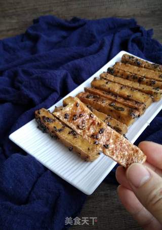 黑芝麻豆腐条的做法步骤:9