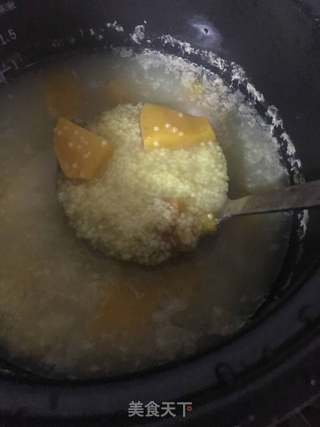 南瓜小米粥的做法步骤:7