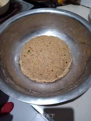 荞麦辣椒咸馒头的做法步骤:2