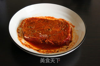 红酒牛排的做法步骤:2
