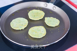 燕麦西兰花蛋饼的做法步骤：6