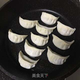 雪花煎饺的做法步骤:3