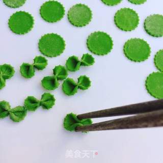 迷你蝴蝶面的做法步骤:5
