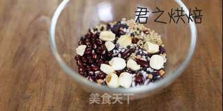 小方块粗粮饼的做法步骤：1
