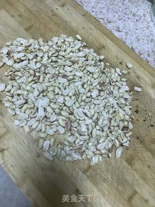 花生糖的做法步骤:3