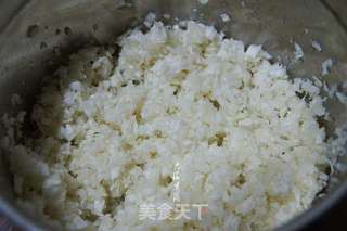 白菜香菇素馅水煎饺的做法步骤:4