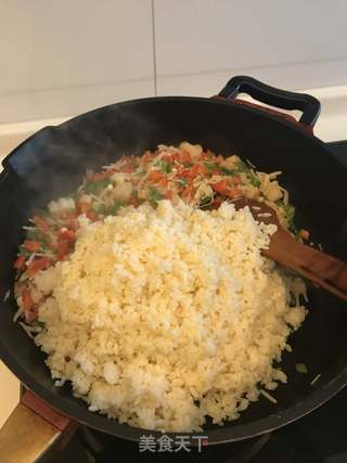 蔬菜牛肉炒饭的做法步骤:10