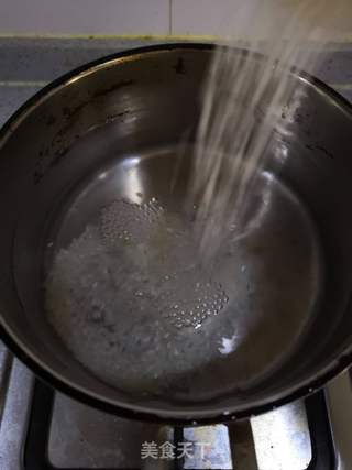 南瓜大米粥的做法步骤:2