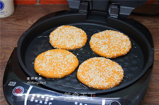 芝麻红薯饼的做法步骤:7