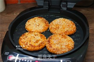 芝麻红薯饼的做法步骤:9