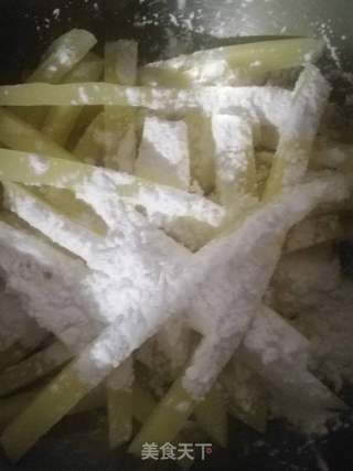 炸薯条的做法步骤:7