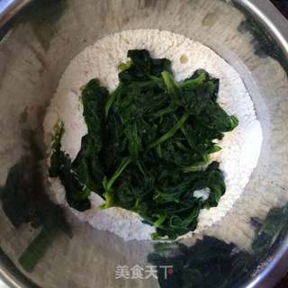 番茄鸡蛋双色面的做法步骤:2