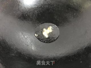 油爆河虾的做法步骤：2