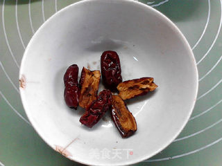 首乌红枣桂圆粥的做法步骤:6