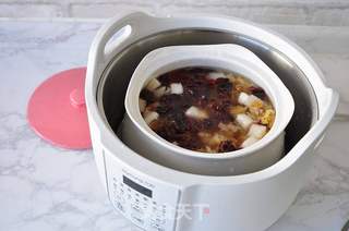 蔓越莓雪梨炖桃胶的做法步骤:9