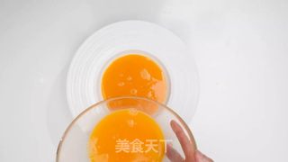 鹅肝鲜虾蒸蛋的做法步骤:2