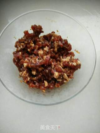 白菜猪肉水饺的做法步骤:2