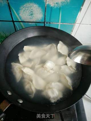 白菜猪肉水饺的做法步骤:15