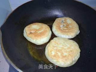 超软发面花生红糖饼的做法步骤：16