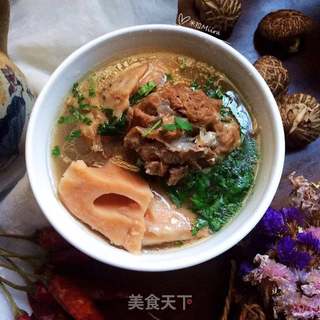 清炖龙骨莲藕汤的做法步骤:9