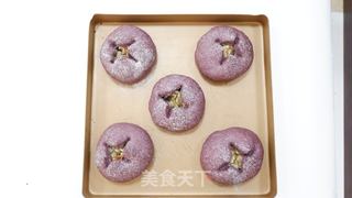 香甜柔软黑色果子面包的做法步骤:12