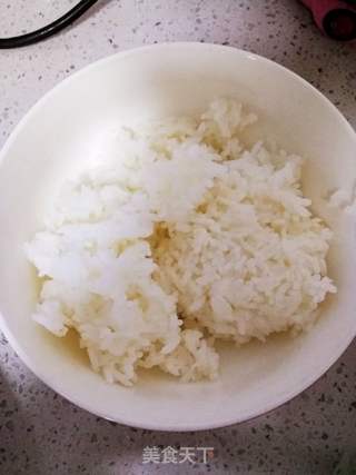 丝瓜鸡蛋炒饭的做法步骤:2