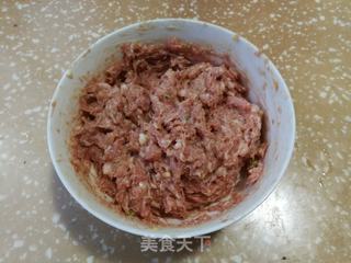 金灿灿的萝卜丝肉包子的做法步骤:4