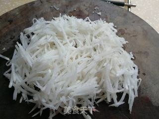 金灿灿的萝卜丝肉包子的做法步骤:5