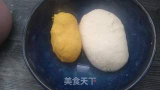 香蕉馒头的做法步骤:2