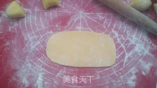 香蕉馒头的做法步骤:4