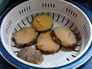 酵母版葱香红薯鸡蛋软饼的做法步骤:2
