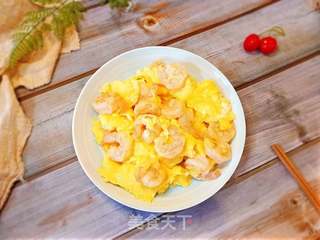 滑蛋虾仁的做法步骤:13