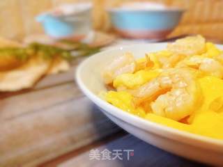 滑蛋虾仁的做法步骤:12